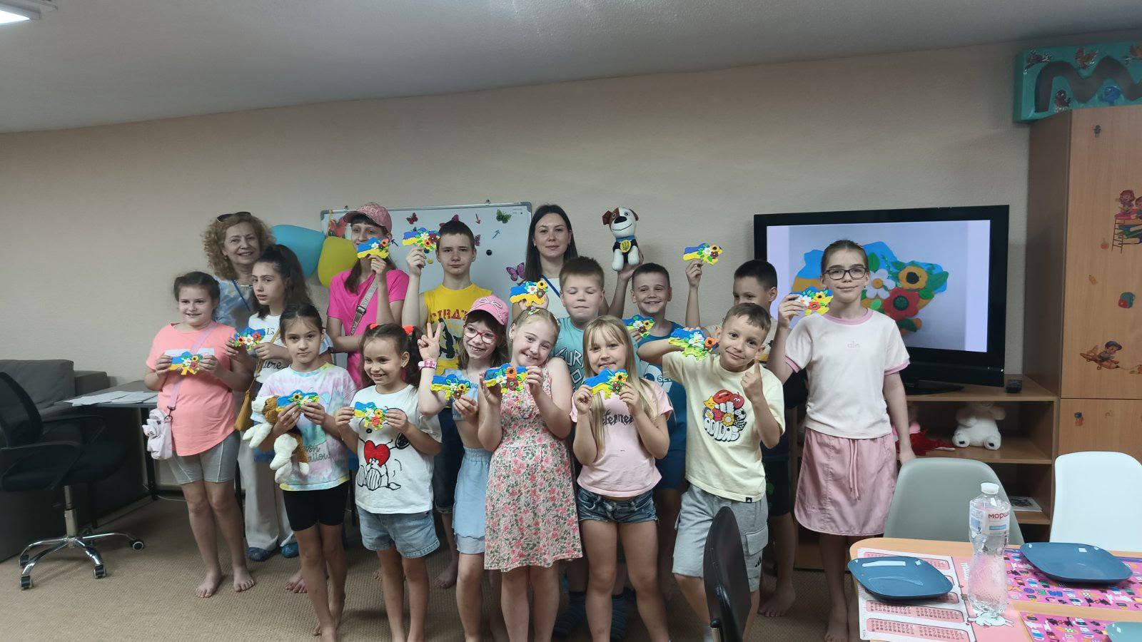 ПОДОРОЖУЄМО У СВІТ ПРИРОДИ